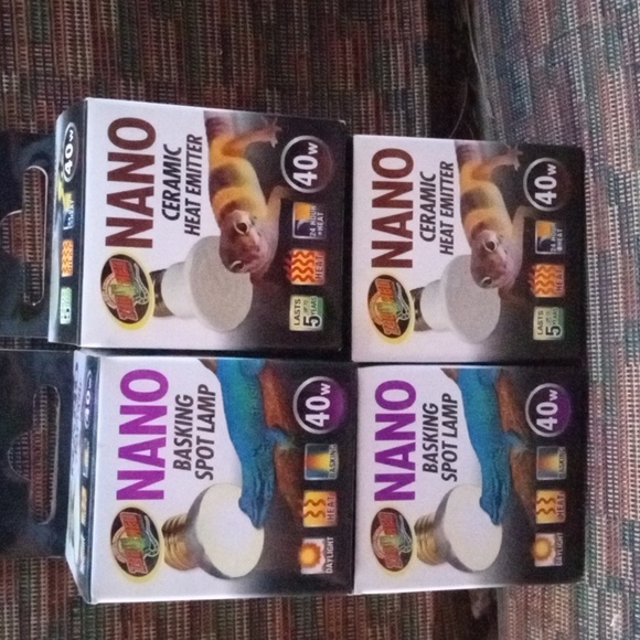 New! ZOOMED 2 Nano 40w Basking Bulbs + 2 Nano 40w Heat Emitter Blubs. - Picture 2 of 8